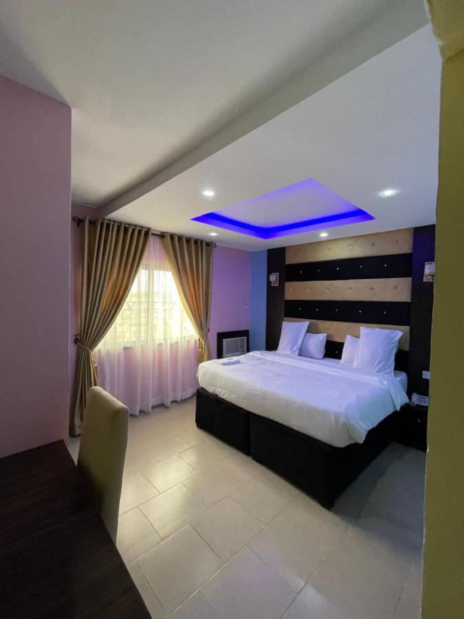 Alluring View Hotel - Allen Avenue Lagos Bagian luar foto