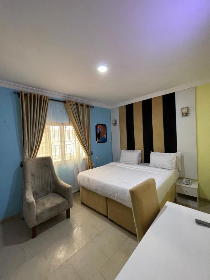 Alluring View Hotel - Allen Avenue Lagos Bagian luar foto